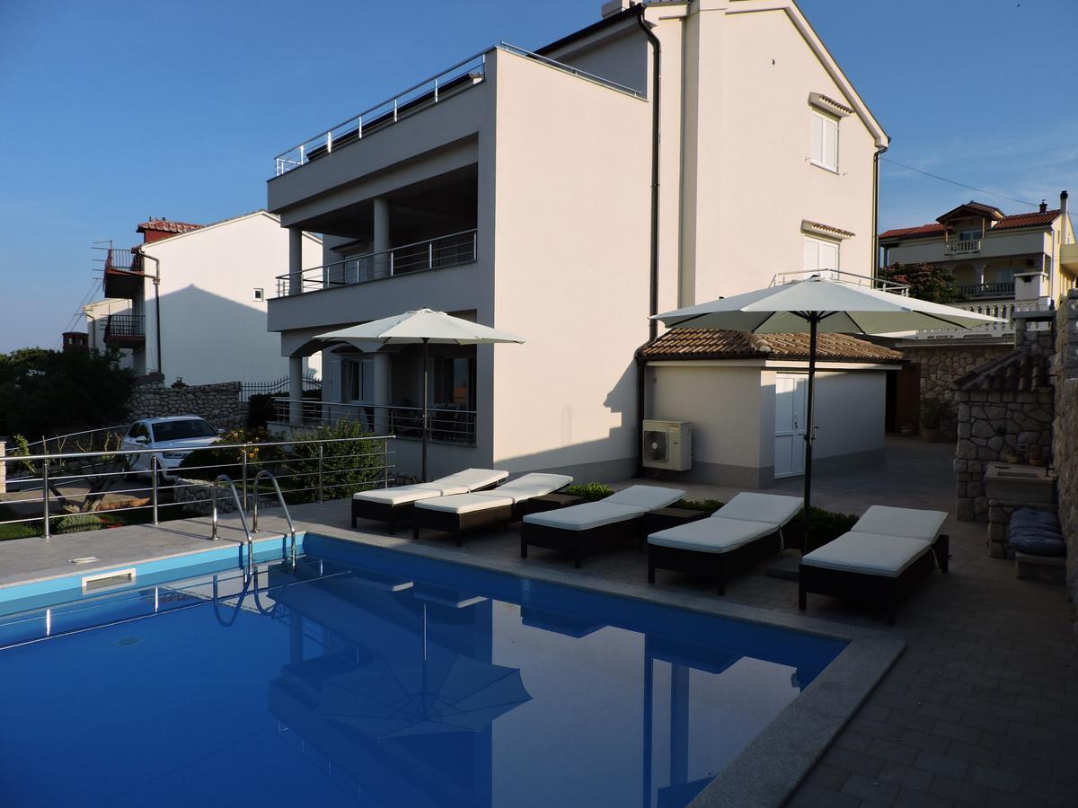 Apartments Villa Residenca Novi Vinodolski Exteriör bild
