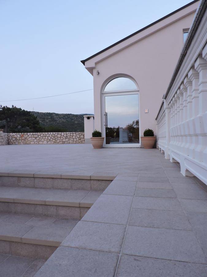 Apartments Villa Residenca Novi Vinodolski Exteriör bild