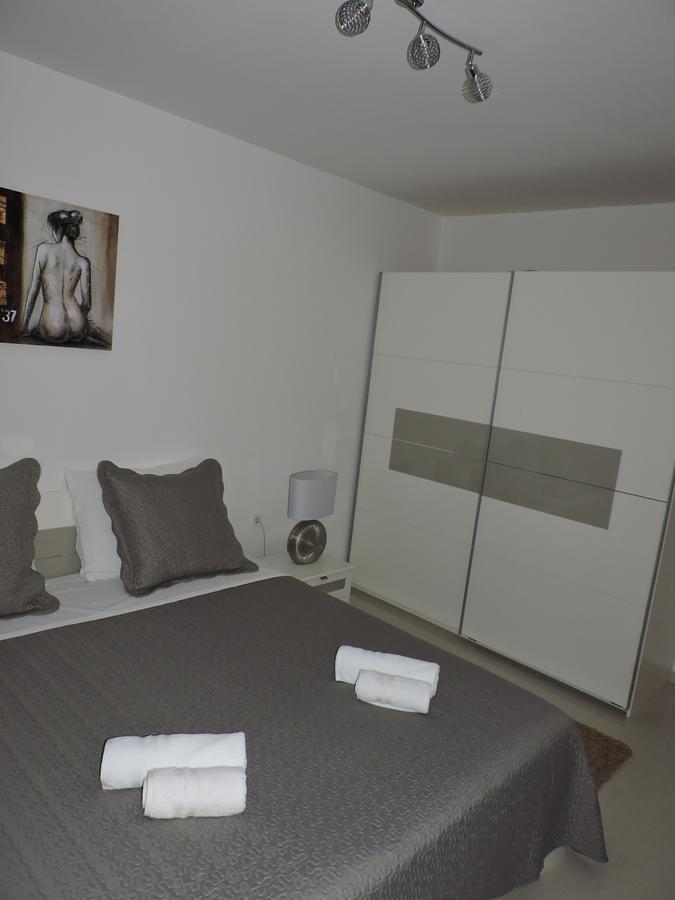 Apartments Villa Residenca Novi Vinodolski Exteriör bild